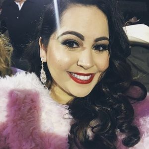 Meet your Posher, Juanita